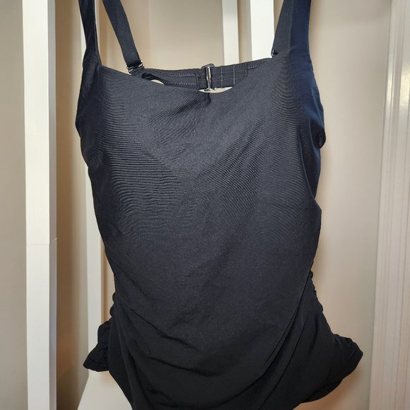 NWT Athleta Square Neck Bra Cup Tankini Top - Black 38 B/C - Picture 3 of 4
